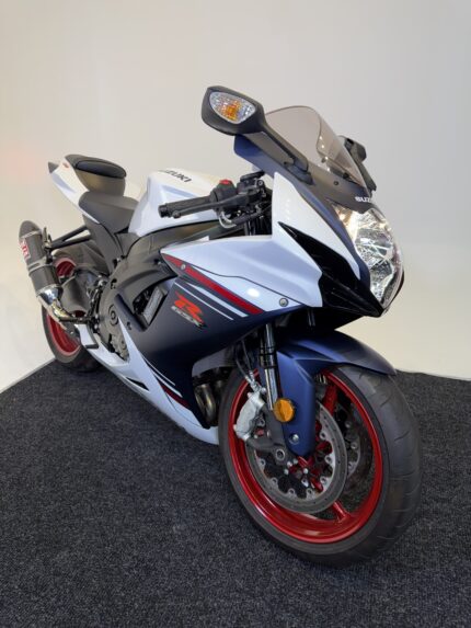 2025 SUZUKI GSXR 600