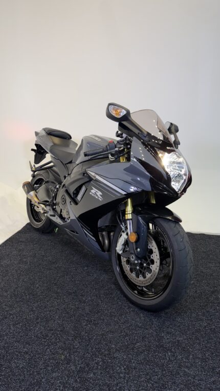 2025 SUZUKI GSXR 750