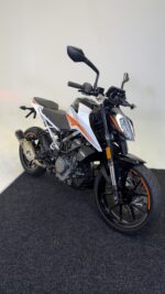 2023 KTM DUKE 390