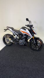 2023 KTM DUKE 390 - Imagen 4