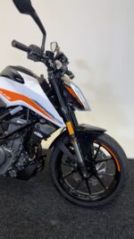 2023 KTM DUKE 390 - Imagen 2
