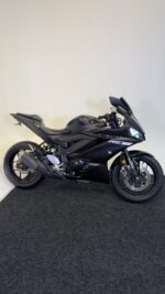 2022 YAMAHA R3 - Imagen 8