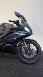 2022 YAMAHA R3 - Imagen 7