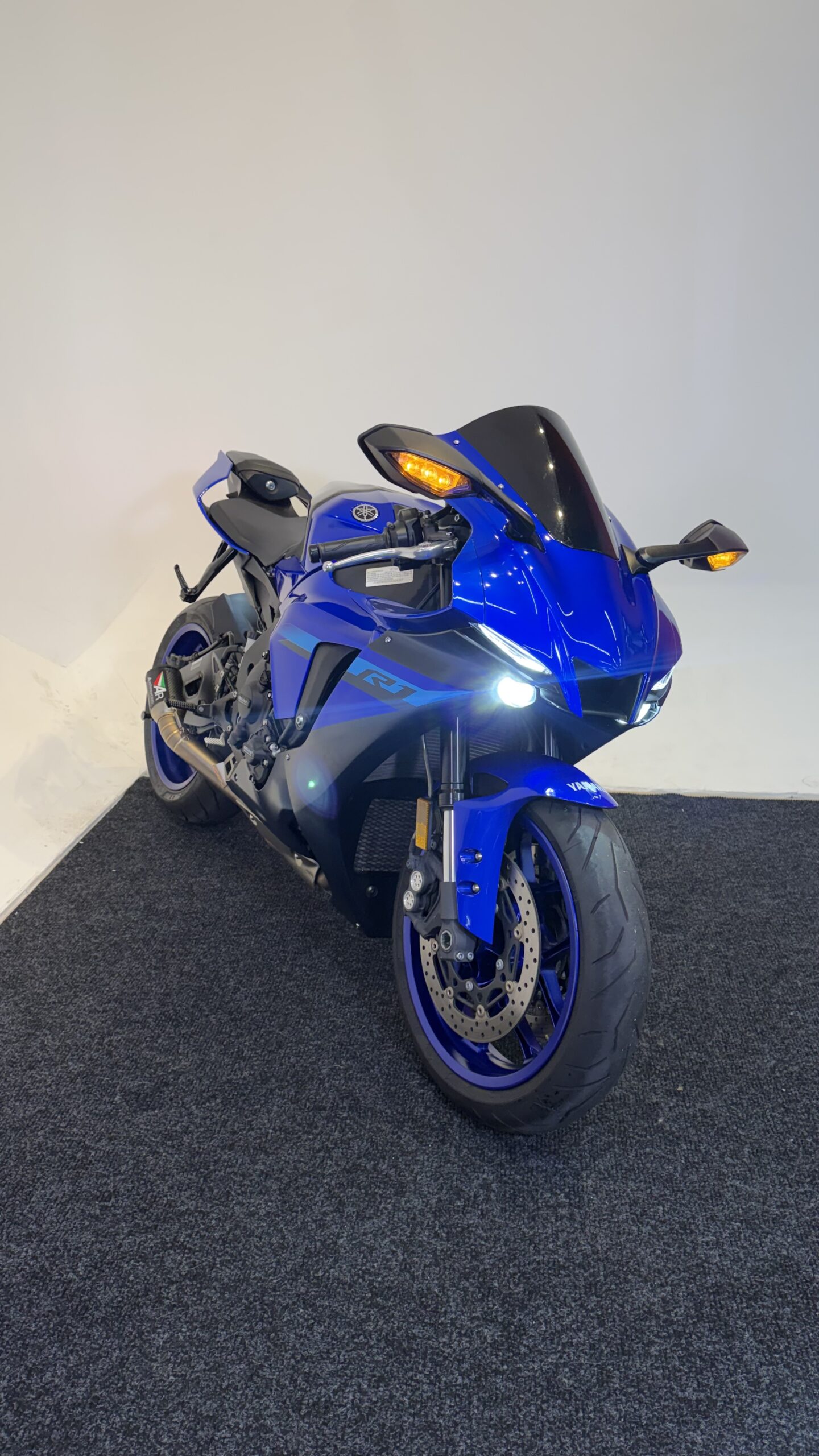 IMG_4501 (1) 2024 YAMAHA R1 - Image 1