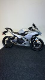 2025 KAWASAKI NINJA 500 ABS - Image 2