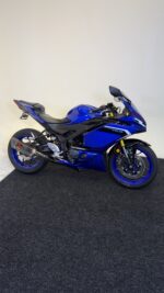 2025 YAMAHA R3 - Image 2