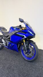 2025 YAMAHA R3 - Image 3