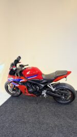2025 HONDA CBR 650 E-CLUTCH - Image 7