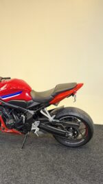 2025 HONDA CBR 650 E-CLUTCH - Image 6
