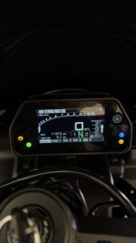 2022 YAMAHA R1 - Image 8