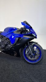 2022 YAMAHA R1 - Image 3