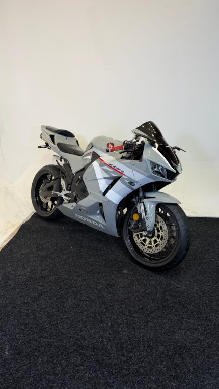 2025 HONDA CBR600RR