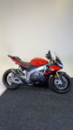 2023 APRILIA TUONO V4 1100 - Image 2
