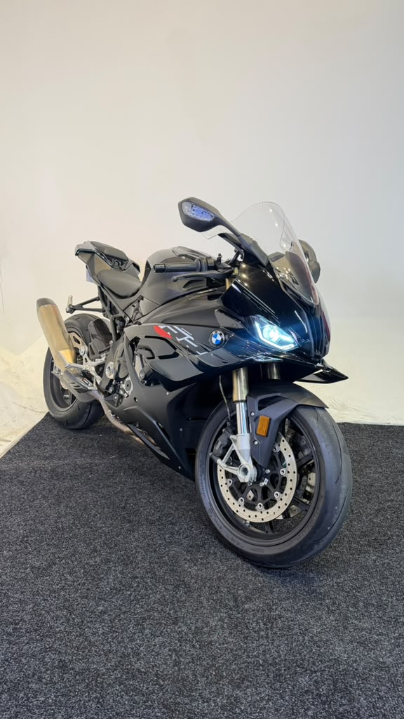 WhatsApp Image 2026-10-15 at 4.37.01 PM 2023 BMW S1000 RR - Image 1
